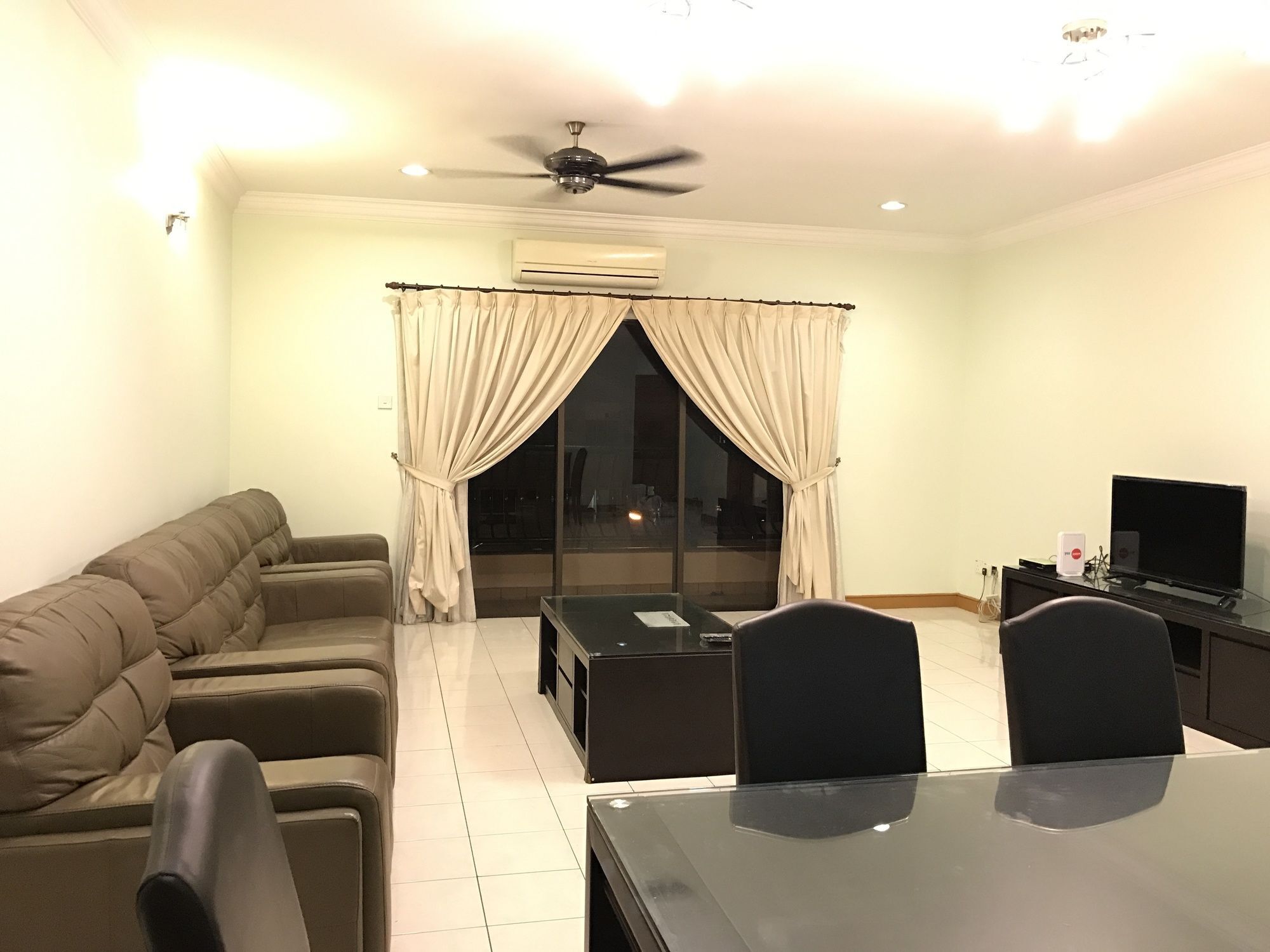 Sunset & Seaview Vacation Condos At Marina Court Resort Condo Kota Kinabalu Exterior photo
